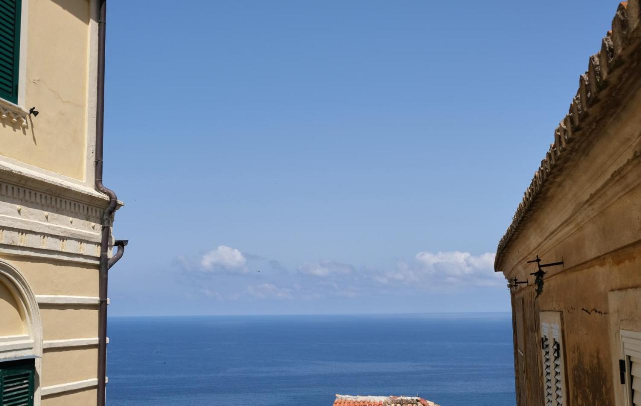 Residence Nina Pizzo  Buitenkant foto