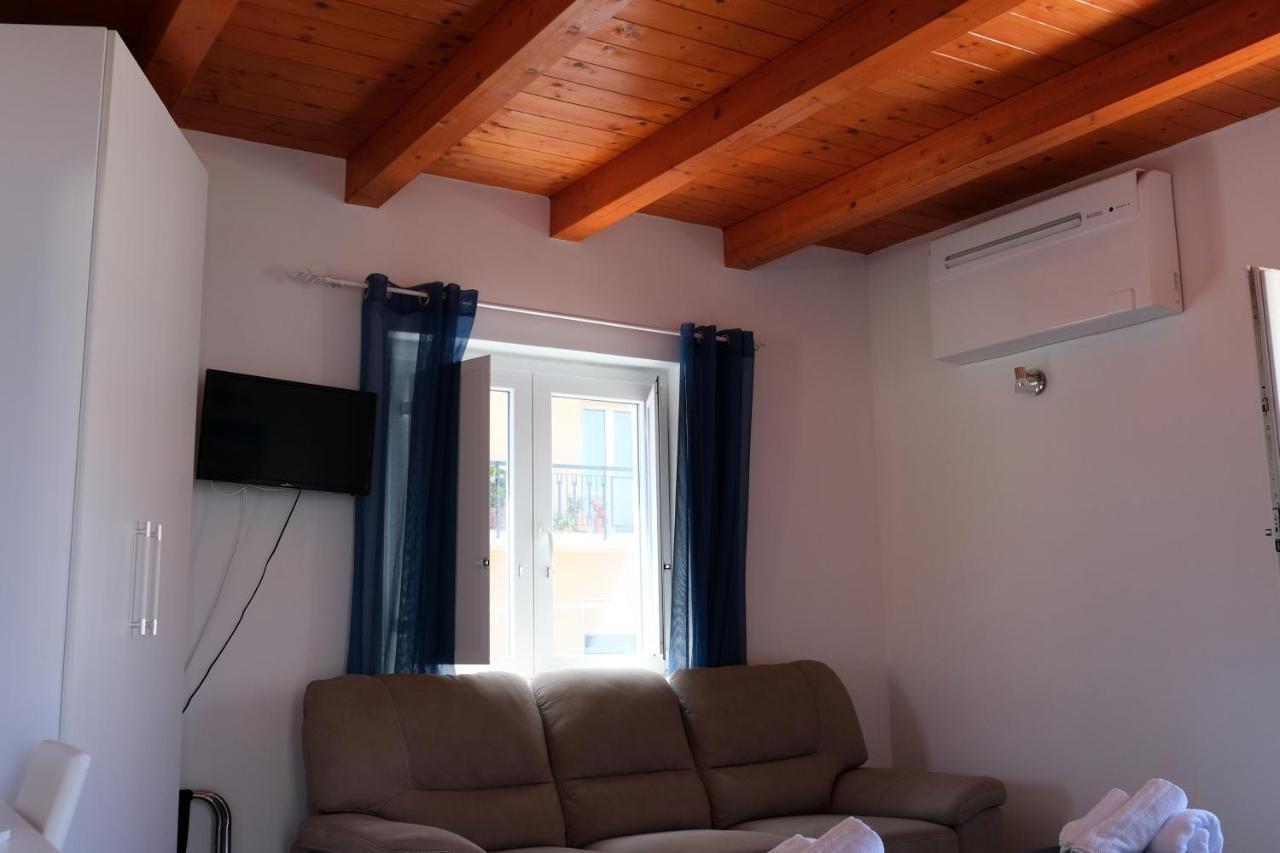 Residence Nina Pizzo  Buitenkant foto