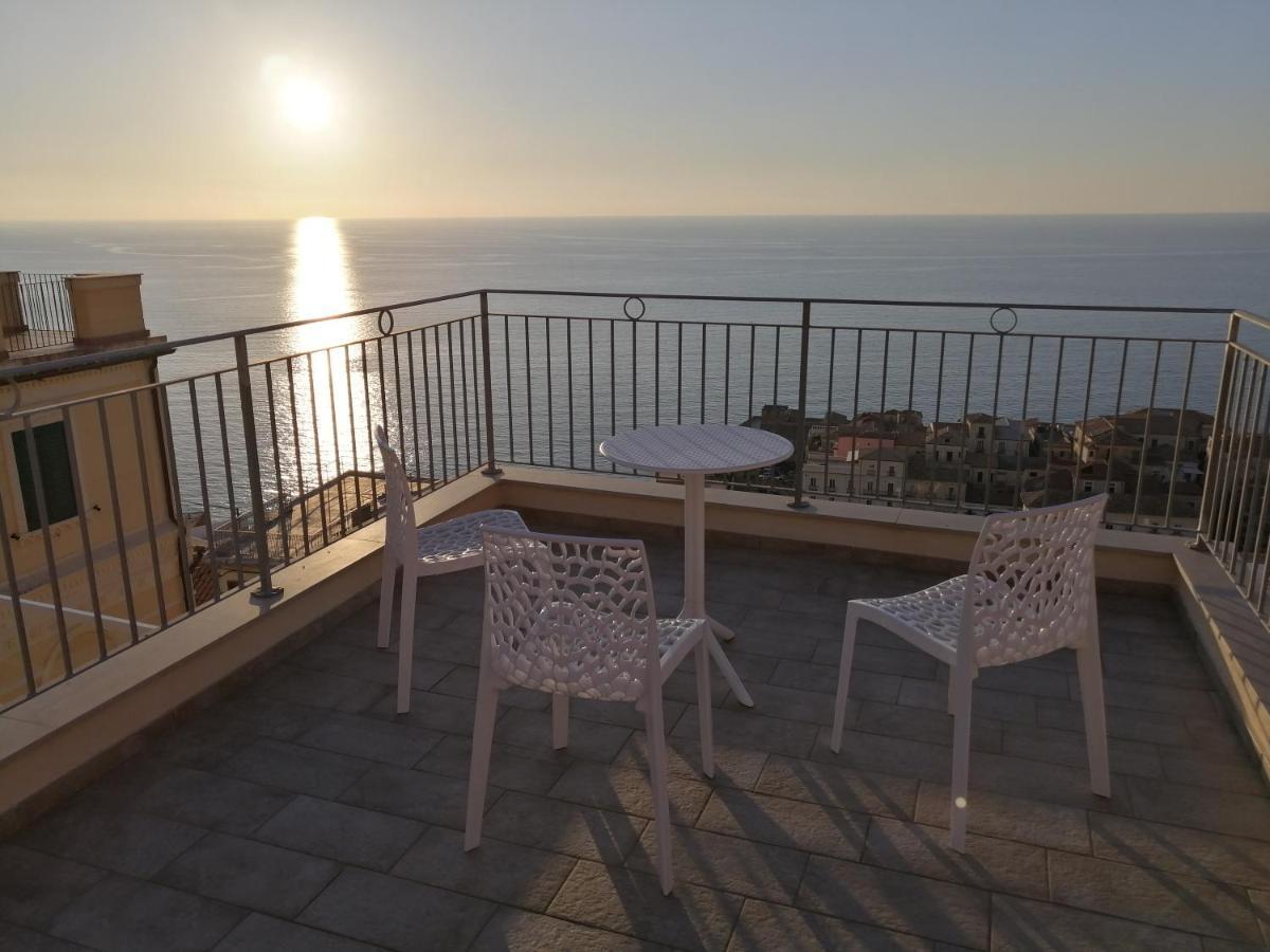 Residence Nina Pizzo  Buitenkant foto
